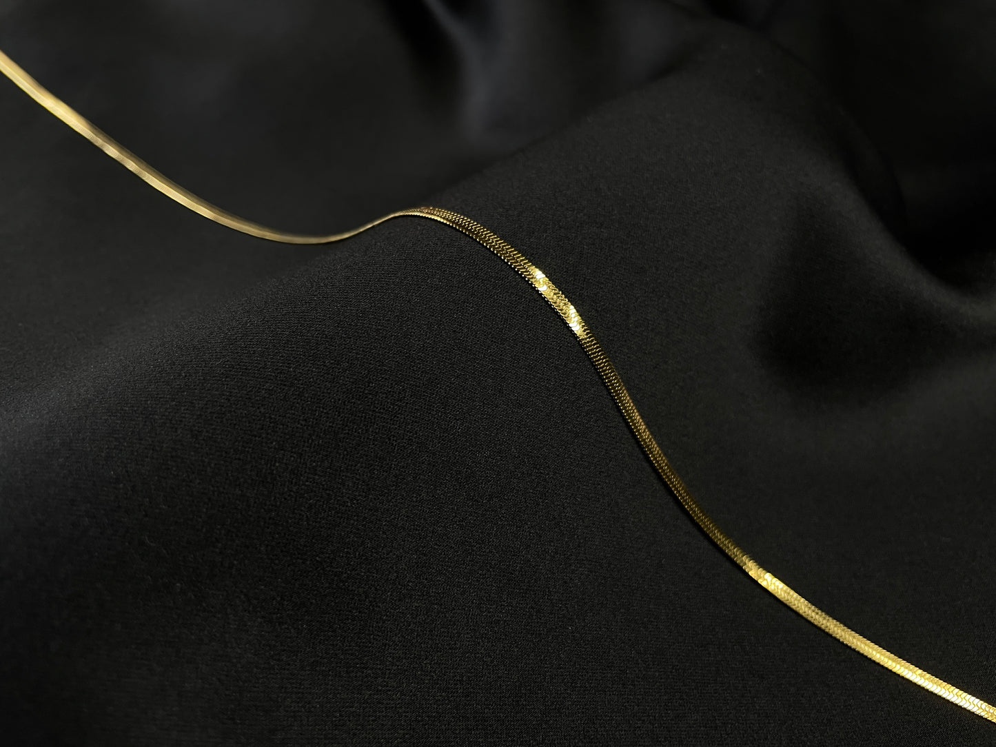 Dainty Herringbone chain